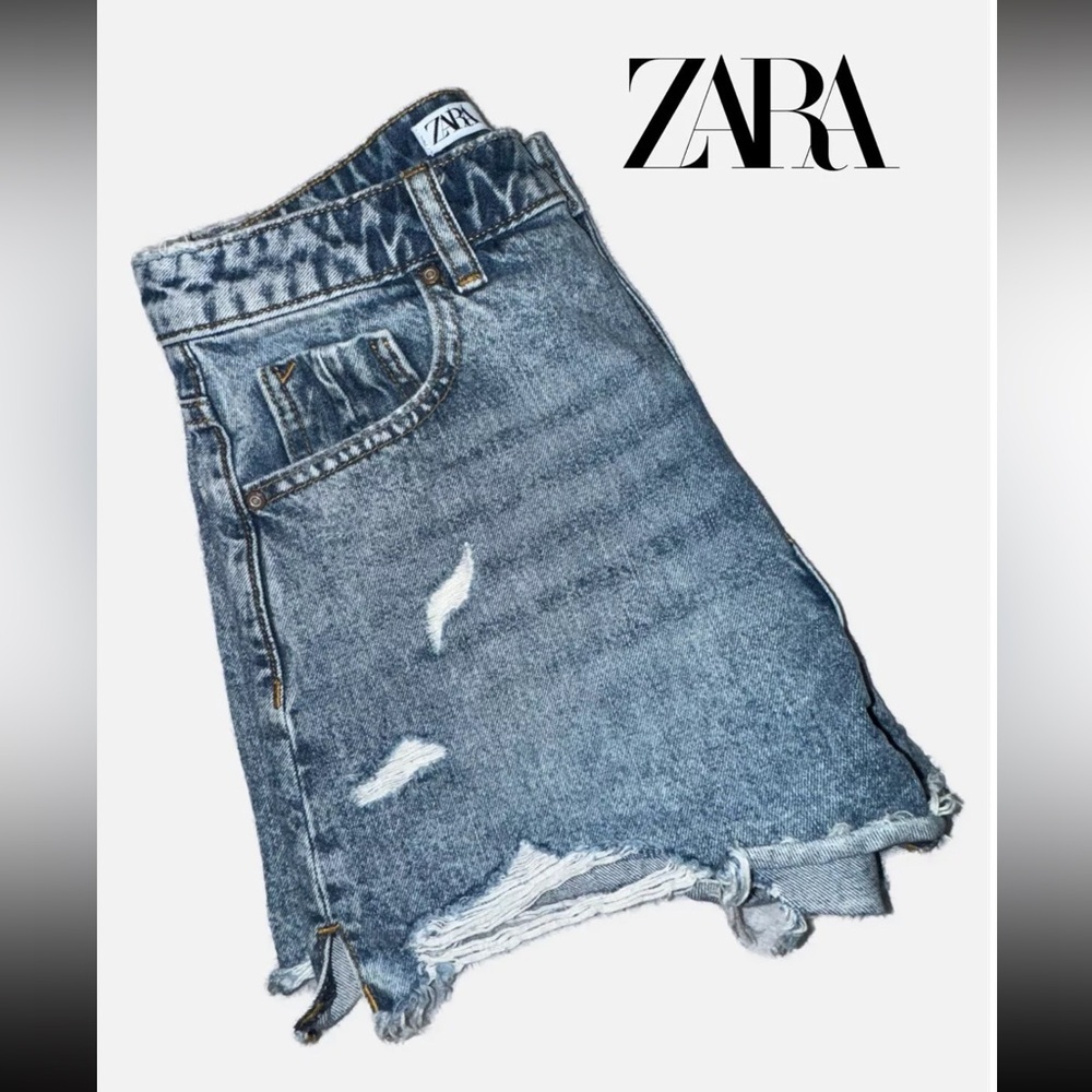 🖤 ZARA Distressed Denim Shorts - Size 4 / 26 | High Rise | Raw Hem - Picture 2 of 9